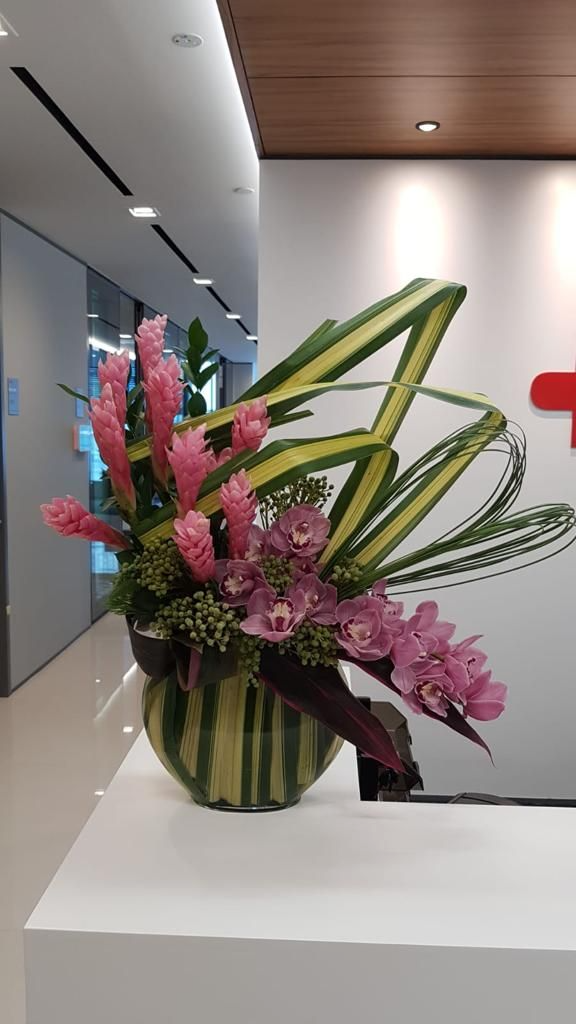 West Des Moines Florist - 515-276-4600